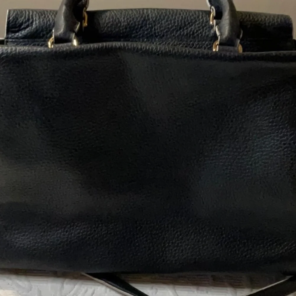 Kate Spade Black Pebbled Leather Satchel. Vintage. Crossbody Adjustable. Pockets
